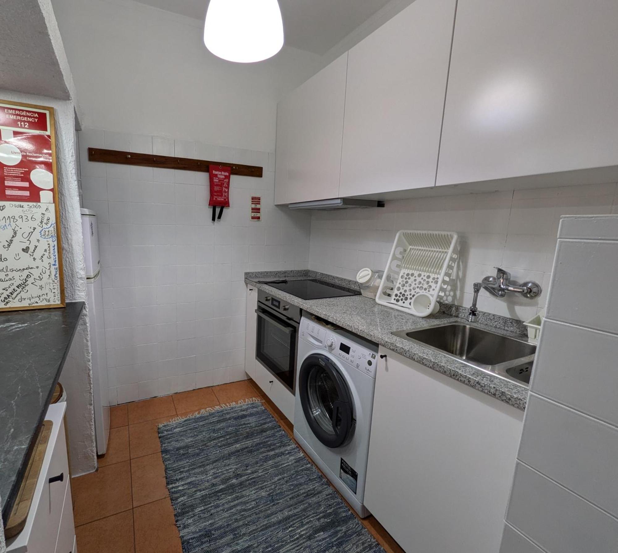 ! Free Parking Street ! Ground Floor With Washer! Порто Екстериор снимка